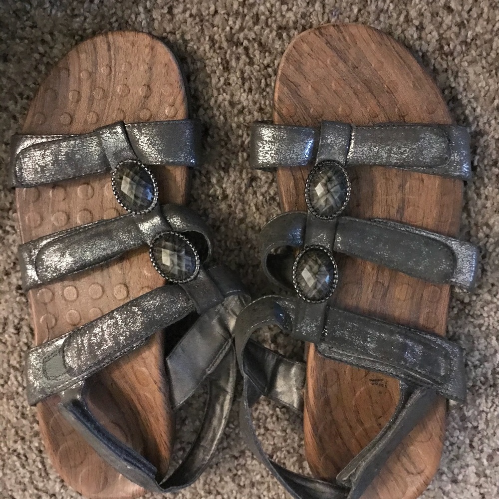 Orthaheel sandals